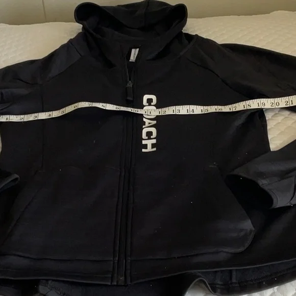 Beachbody Coach Jacket - Picture 4 of 8